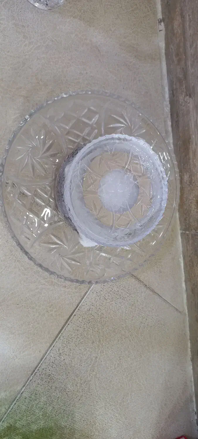 سرویس بلورخارجی  خورشیدی اصل|ظروف سرو و پذیرایی|شاهین‌شهر, حاجی آباد|دیوار