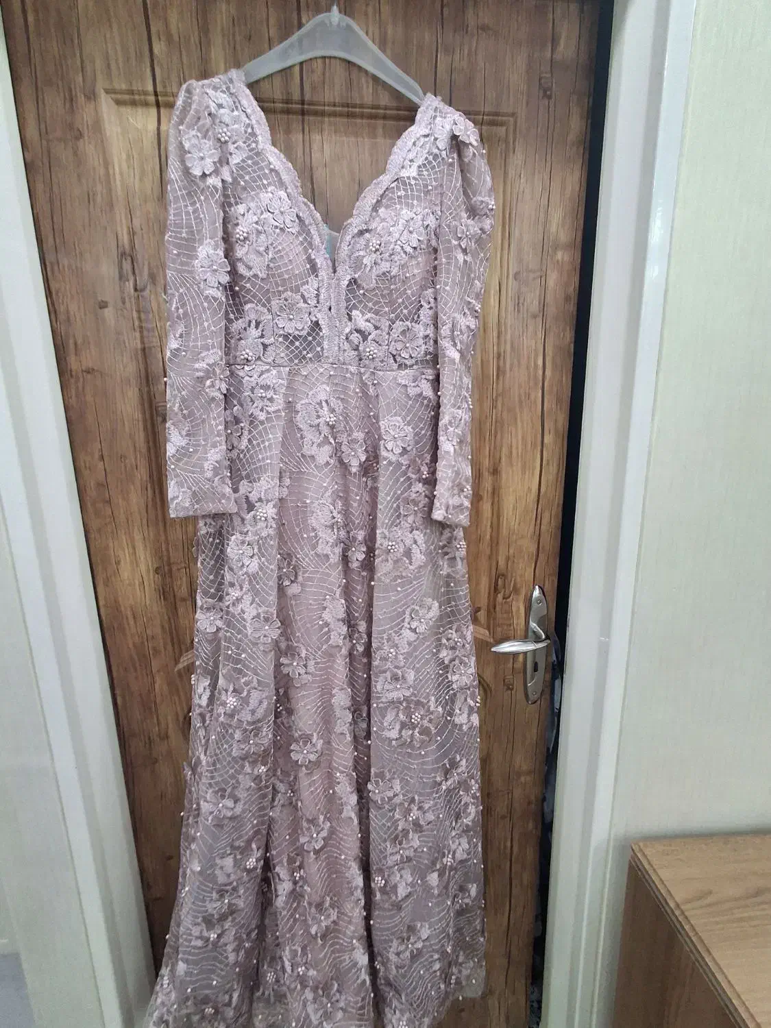 لباس مجلسی|لباس|تهران, تختی|دیوار