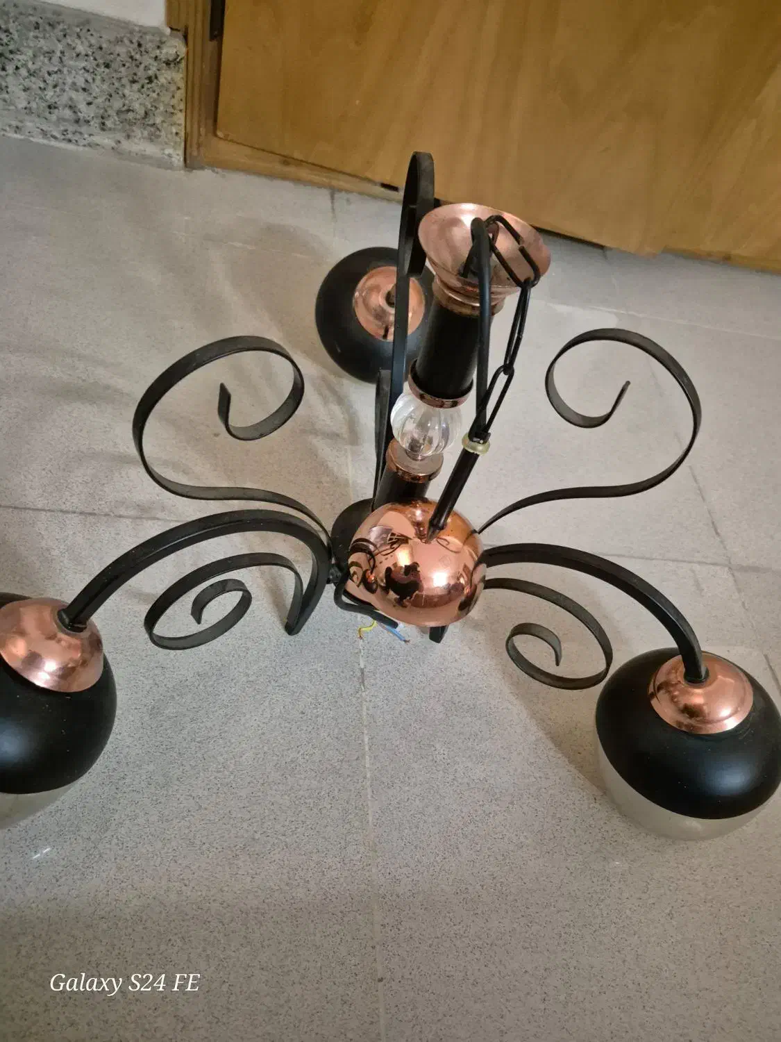 لوستر خارجی باهوس آلمان|لوستر و چراغ آویز|اصفهان, همدانیان|دیوار