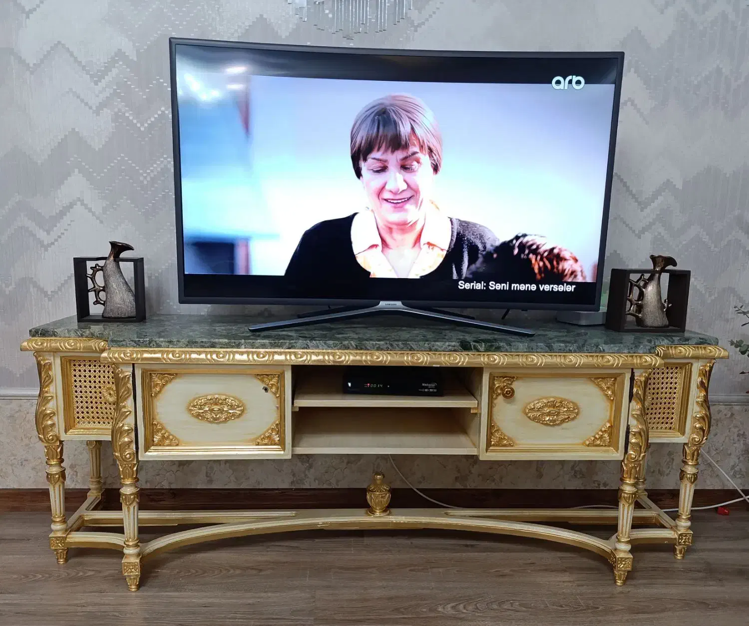 میزکنسول|بوفه، ویترین، کنسول|اردبیل, |دیوار