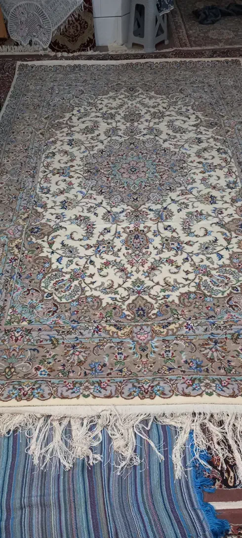 یک جفت فرش شش متری گل ابریشم تقدیسی|فرش|کاشان, راوند|دیوار