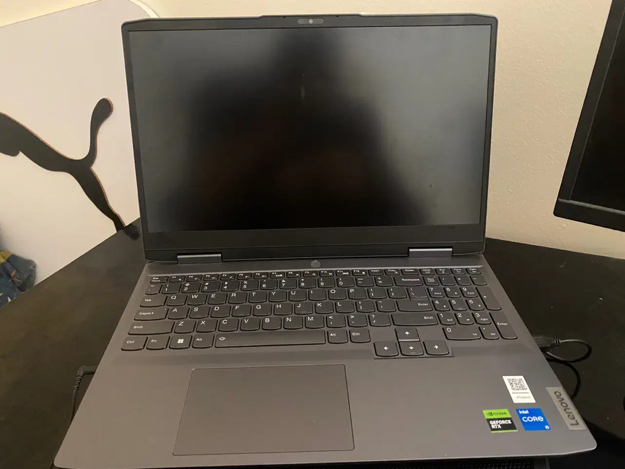 لپ‌تاپ گیمینگ Lenovo LOQ 15IRH8 مثل نو، بدون خط|رایانه همراه|لامرد, |دیوار