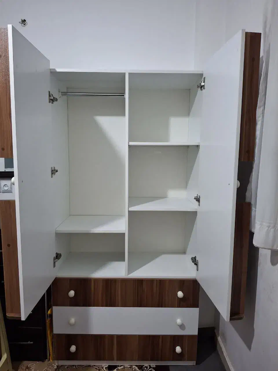 کمد ایستاده در حد نو|بوفه، ویترین، کنسول|لنگرود, |دیوار