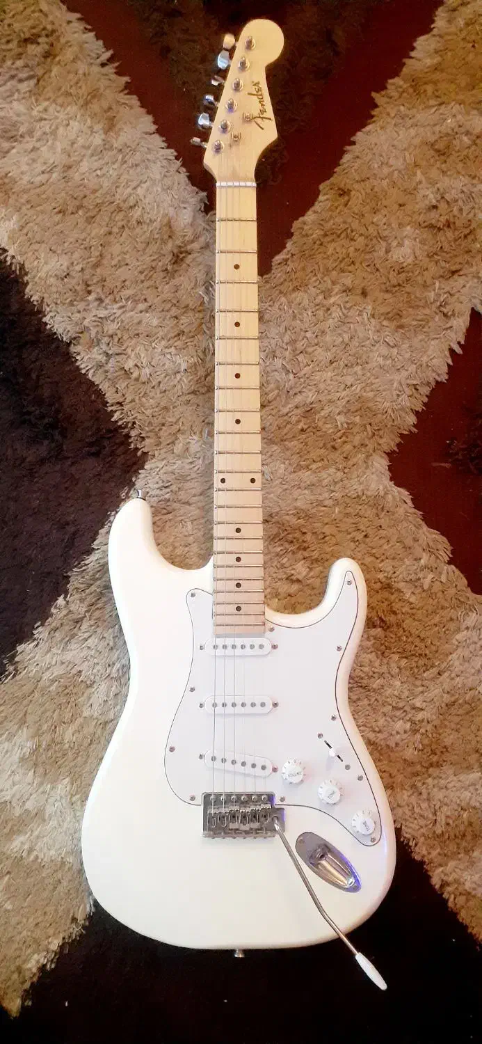 گیتار الکتریک فندر( چین)|گیتار، بیس، امپلیفایر|آبادان, |دیوار