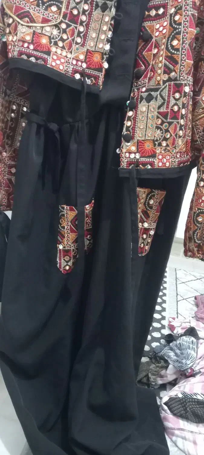 لباس بلند|لباس|چهاردانگه (تهران), |دیوار