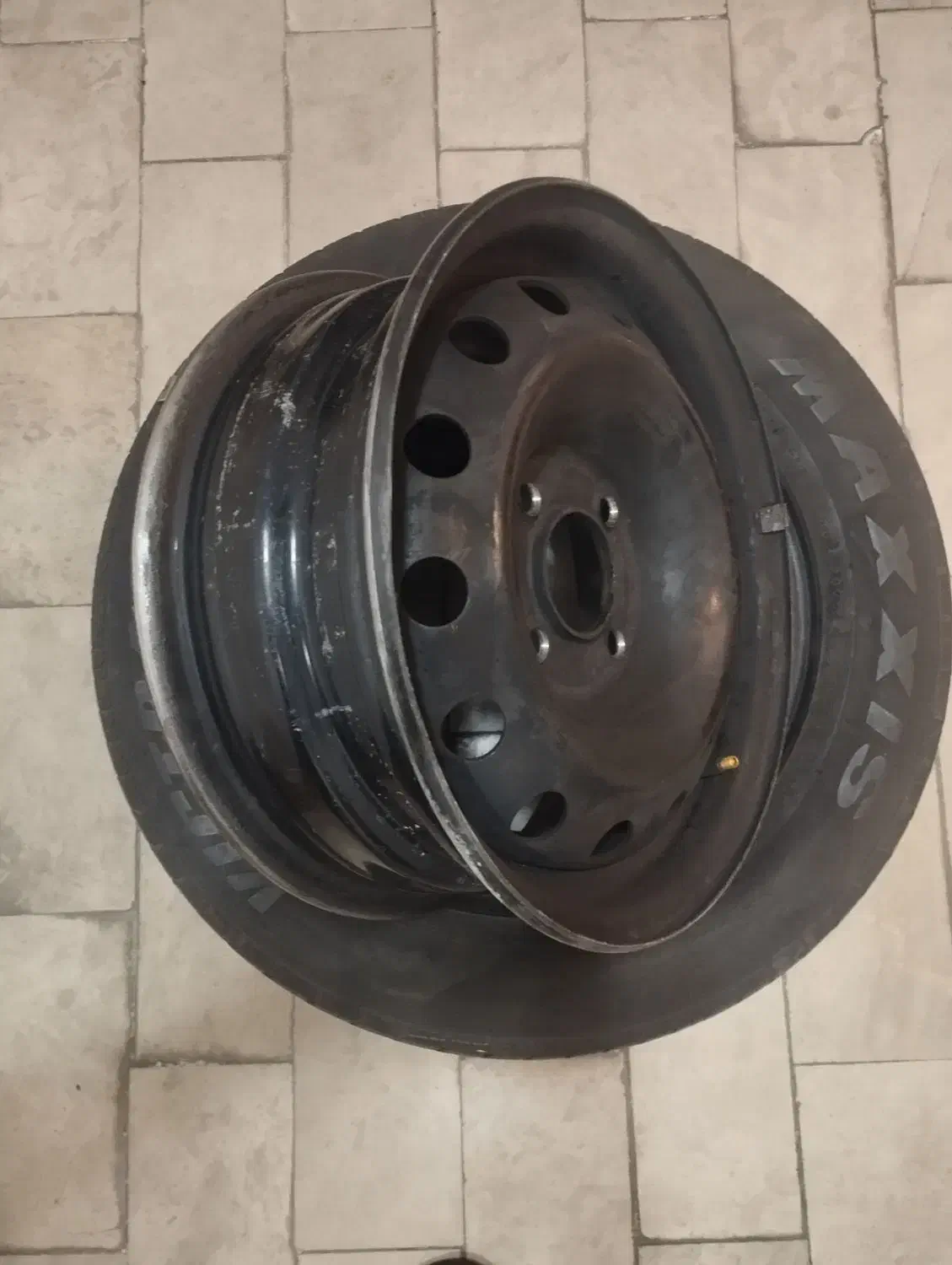 چراغه ۴۰۵ دورفرمان و قالپاق و فرمان ۴۰۵|قطعات یدکی و لوازم جانبی|تبریز, |دیوار