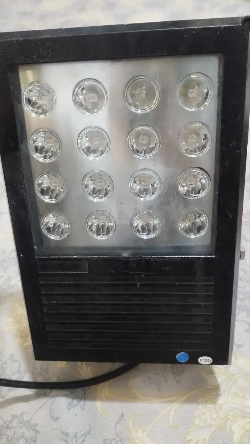 پرژکتور|لامپ و چراغ|کرج, کوی زنبق|دیوار