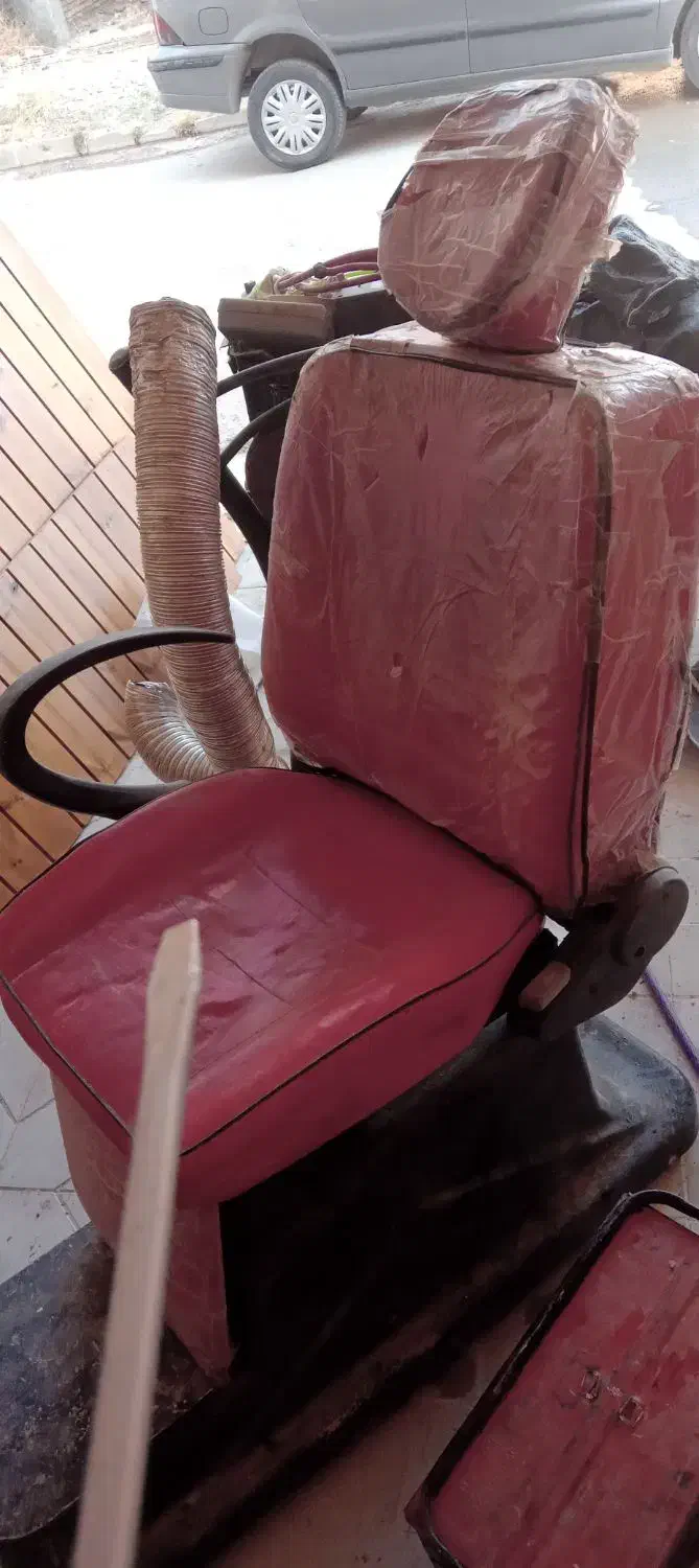 صندلی|آرایشگاه و سالن‌های زیبایی|ارومیه, |دیوار