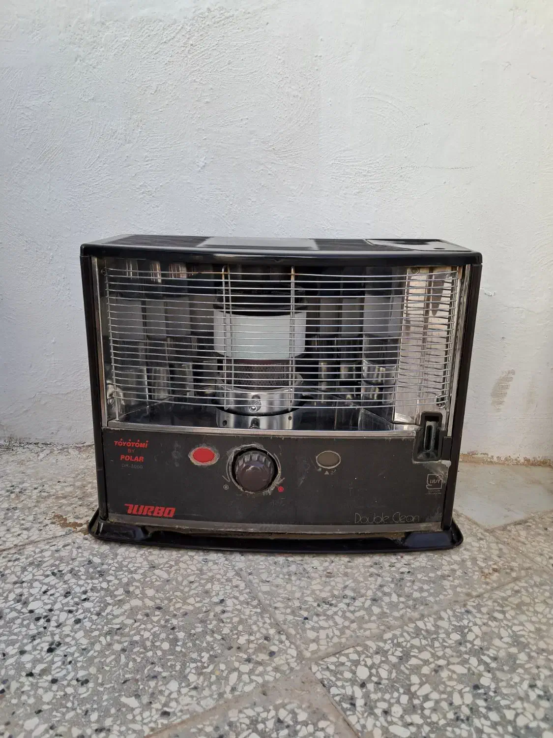 تعدادی وسایل|پشتی|زابل, |دیوار