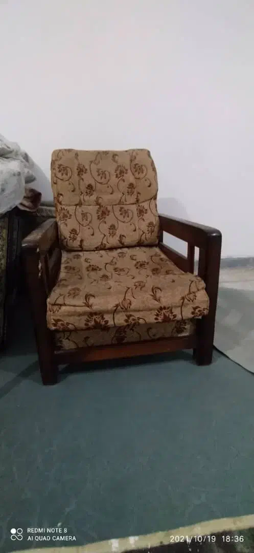 نیم دست مبل راحتی ومحکم|مبلمان خانگی و میز عسلی|کرمان, |دیوار