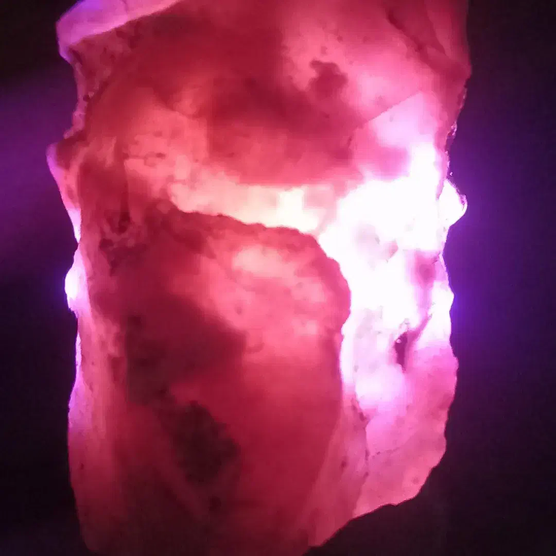 سنگ یاقوت|جواهرات|قائم‌شهر, |دیوار