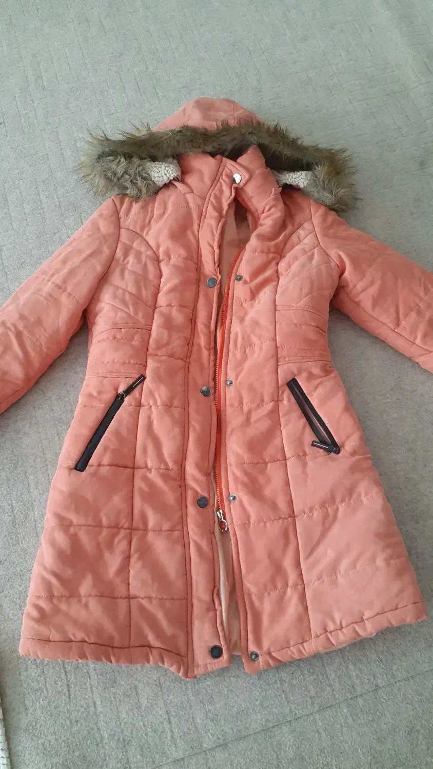 کاپشن و بارونی|لباس|گنبد کاووس, |دیوار