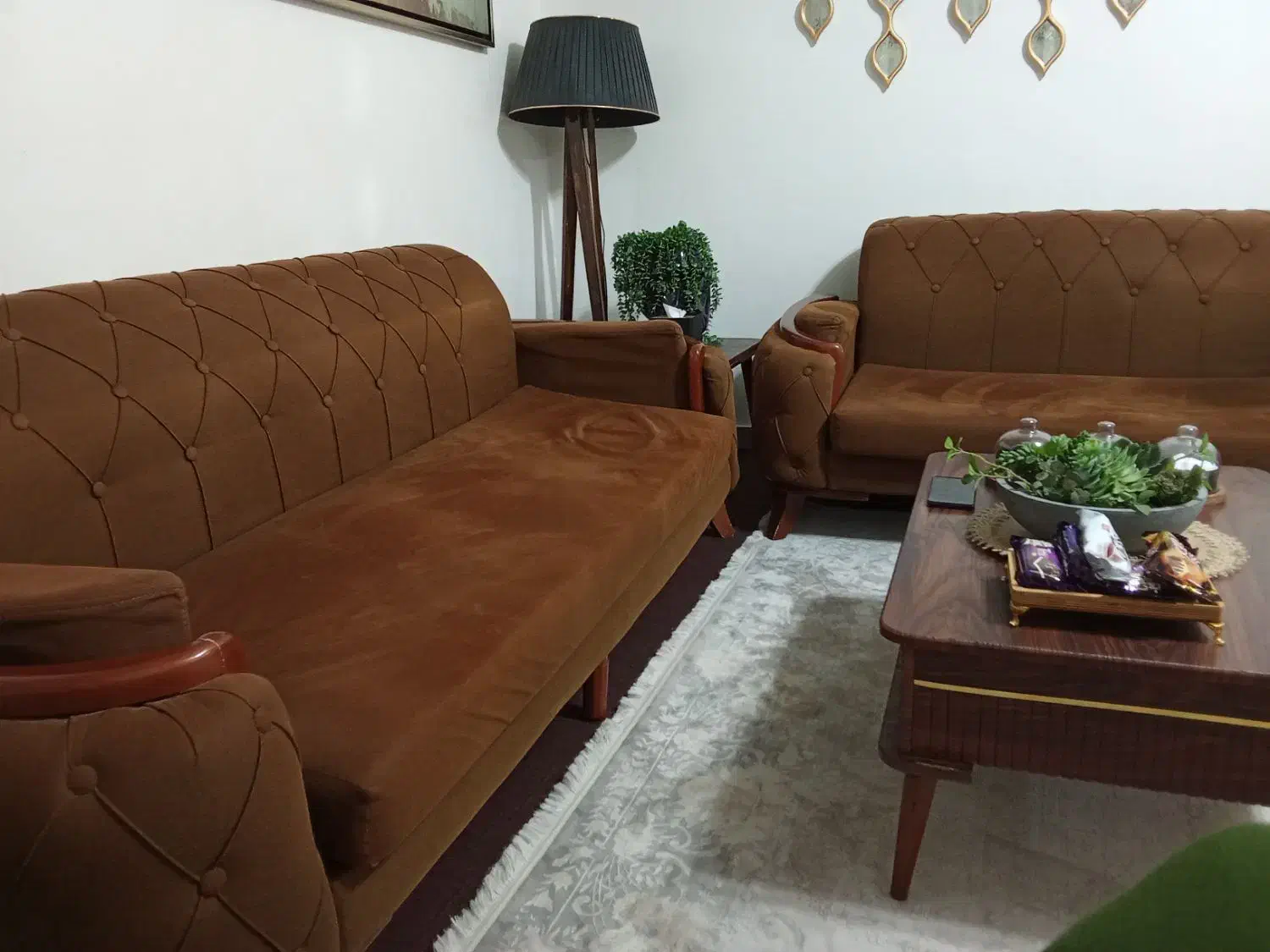 مبل ۷نفره وآیینه وکنسول وتی وی|مبلمان خانگی و میز عسلی|سقز, |دیوار