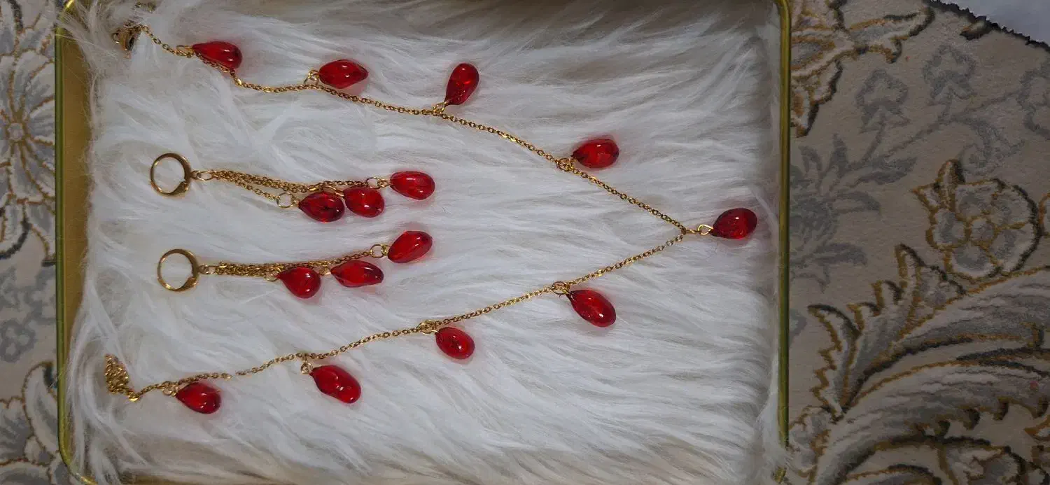 گردنبند و دستبند|بدلیجات|قم, شهرک مهدیه (مدرس)|دیوار