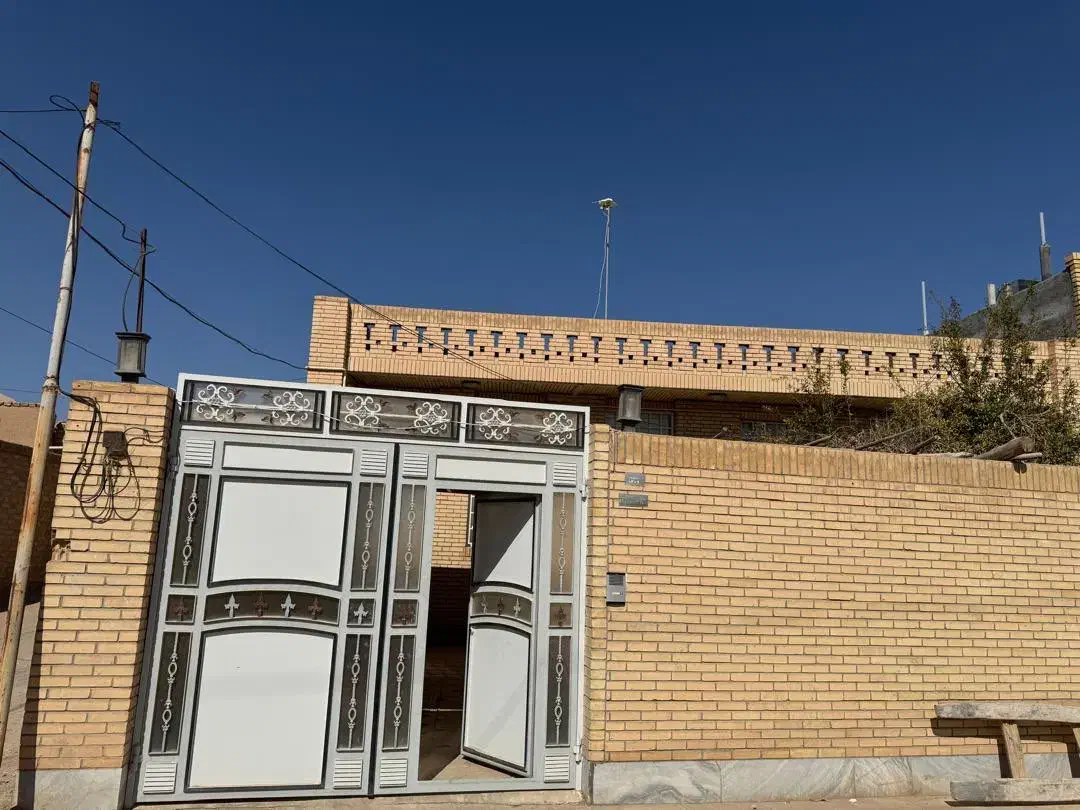 ویلا ۲۰۰ متری ۱۲۵ متر بنا سریزد|فروش خانه و ویلا|مهریز, |دیوار