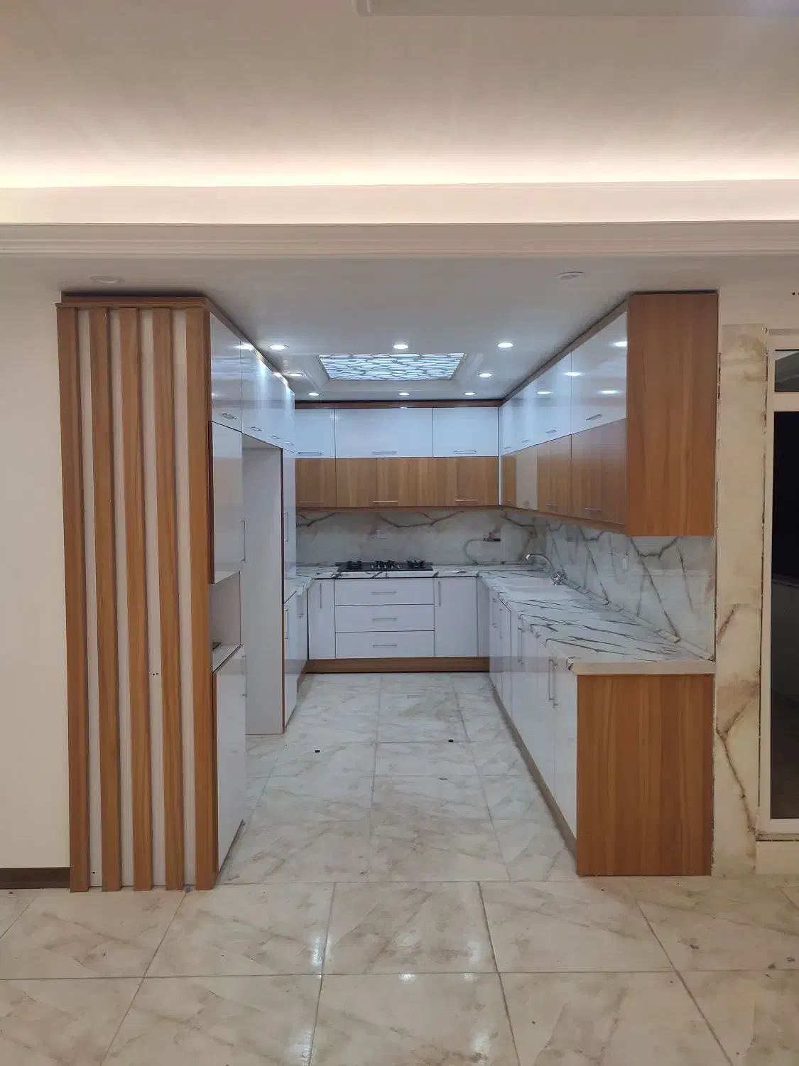 آپارتمان ۱۲۵ متری فول کلید نخورده صالحیه|فروش آپارتمان|بهارستان, |دیوار