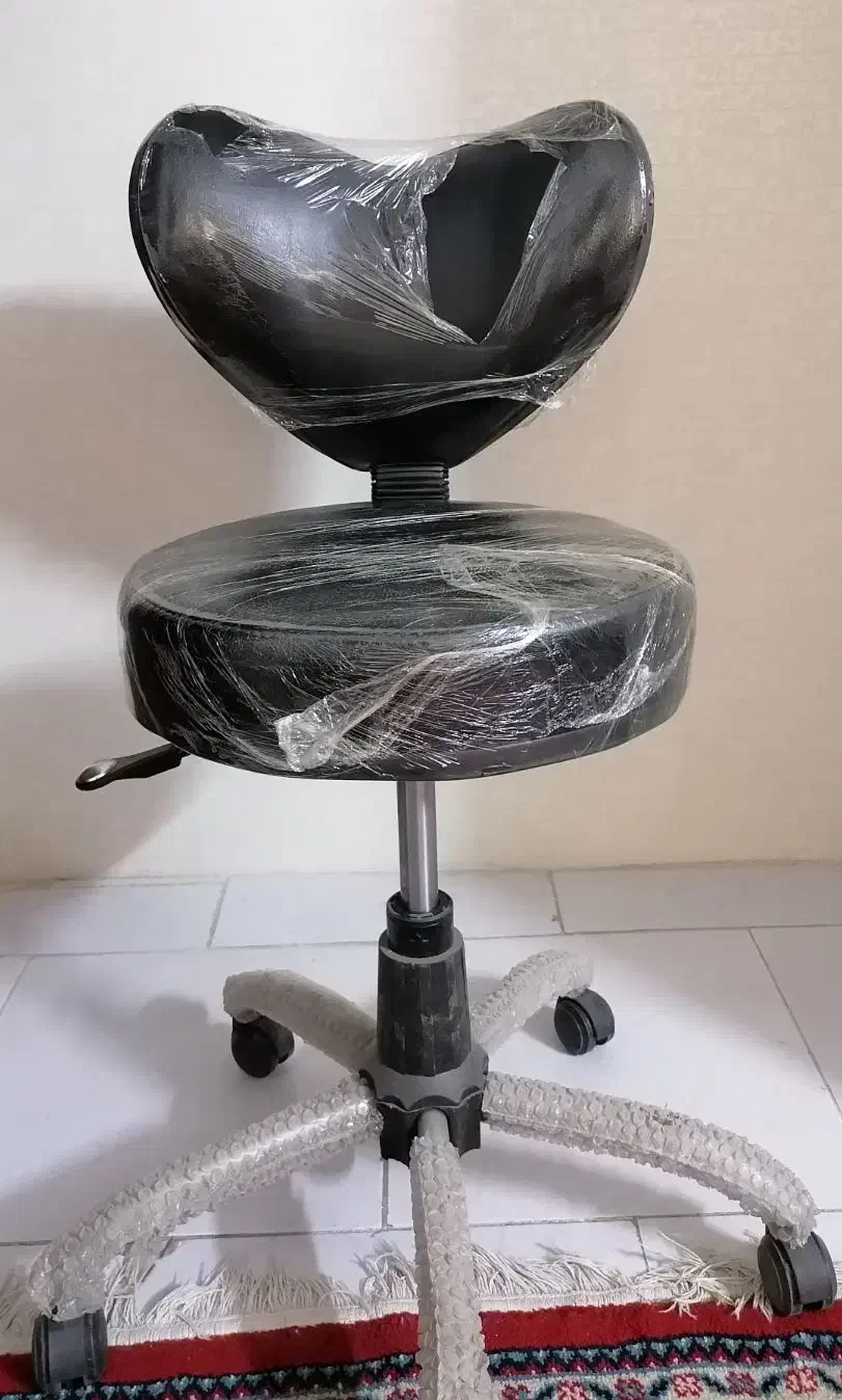 صندلی تابوره چرخدار چرمی مشکی|صندلی و نیمکت|نیشابور, پاستور|دیوار