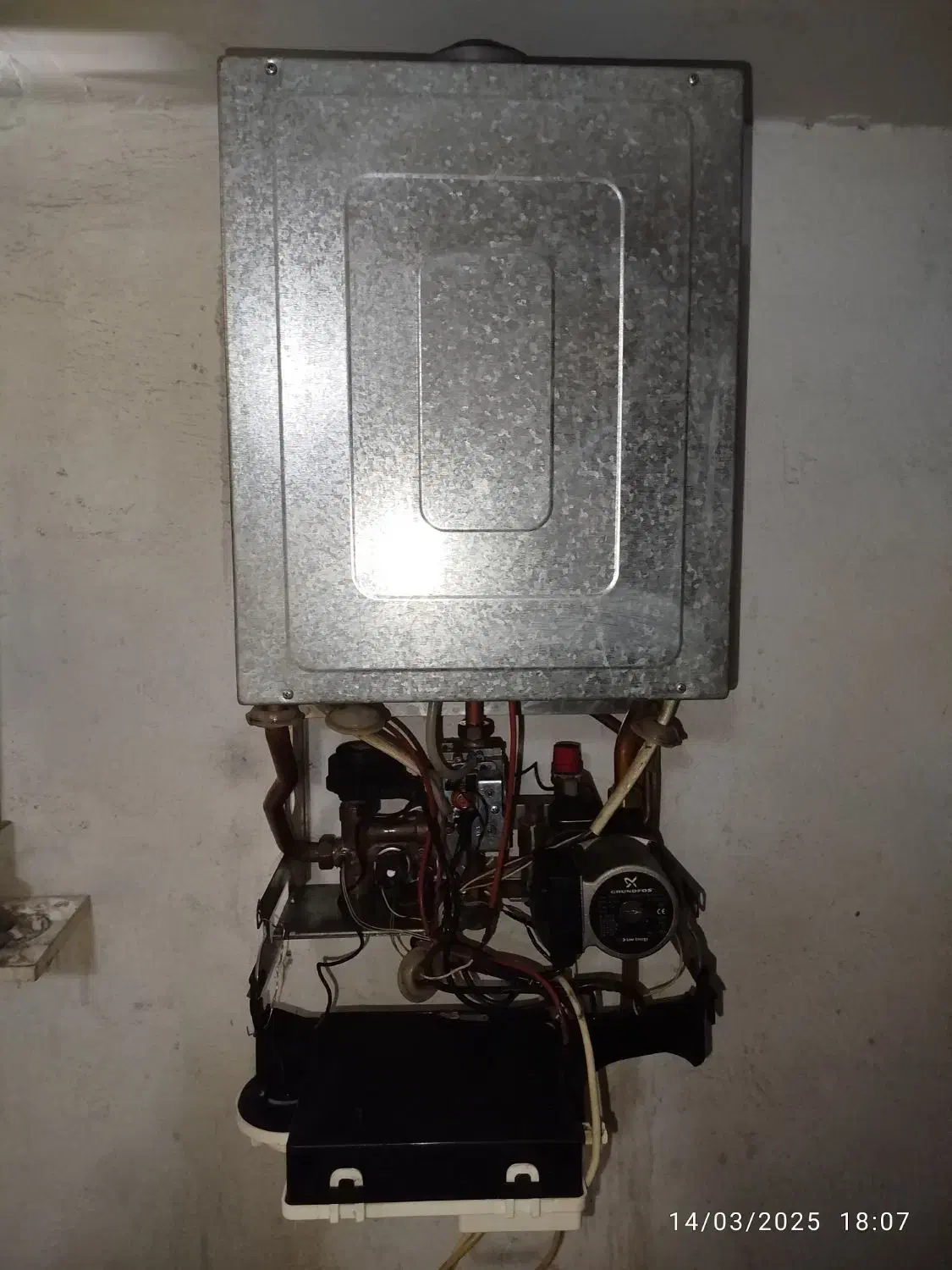 پکیج ایران رادیاتور دو مبدل فن دار|آبگرمکن، پکیج، شوفاژ|تهران, شهران شمالی|دیوار