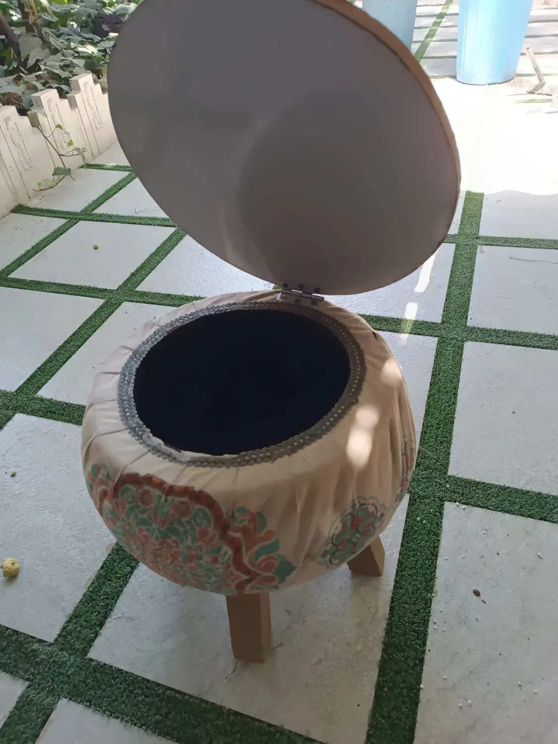 پاف|صندلی و نیمکت|کرمانشاه, |دیوار