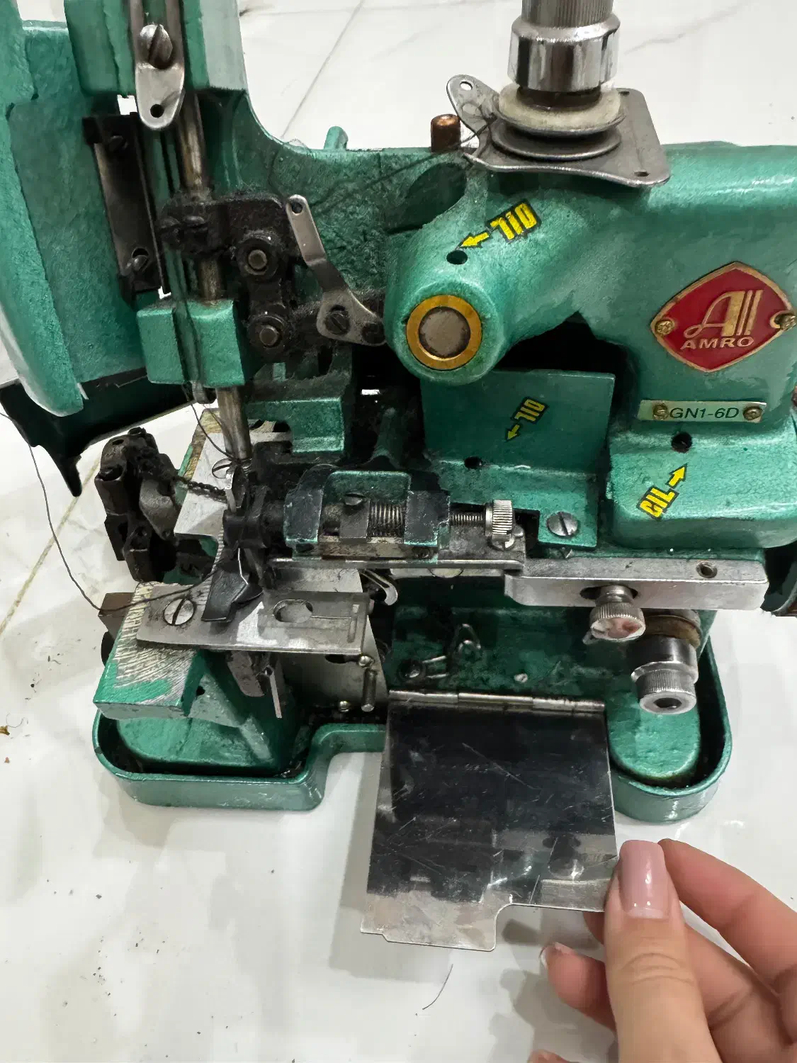 سردوز پروانه|چرخ خیاطی و ریسندگی|صدرا-فارس, فاز ۱|دیوار