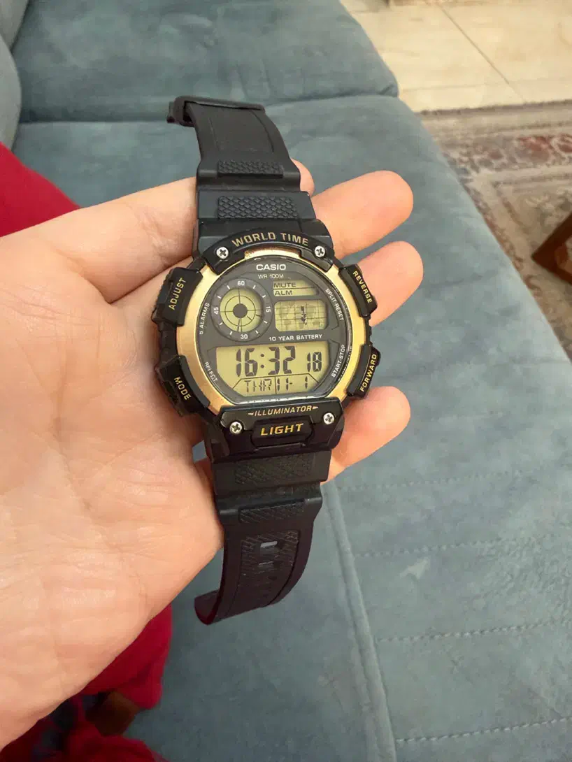 ساعت مچی|ساعت|کرج, جهان‌شهر|دیوار