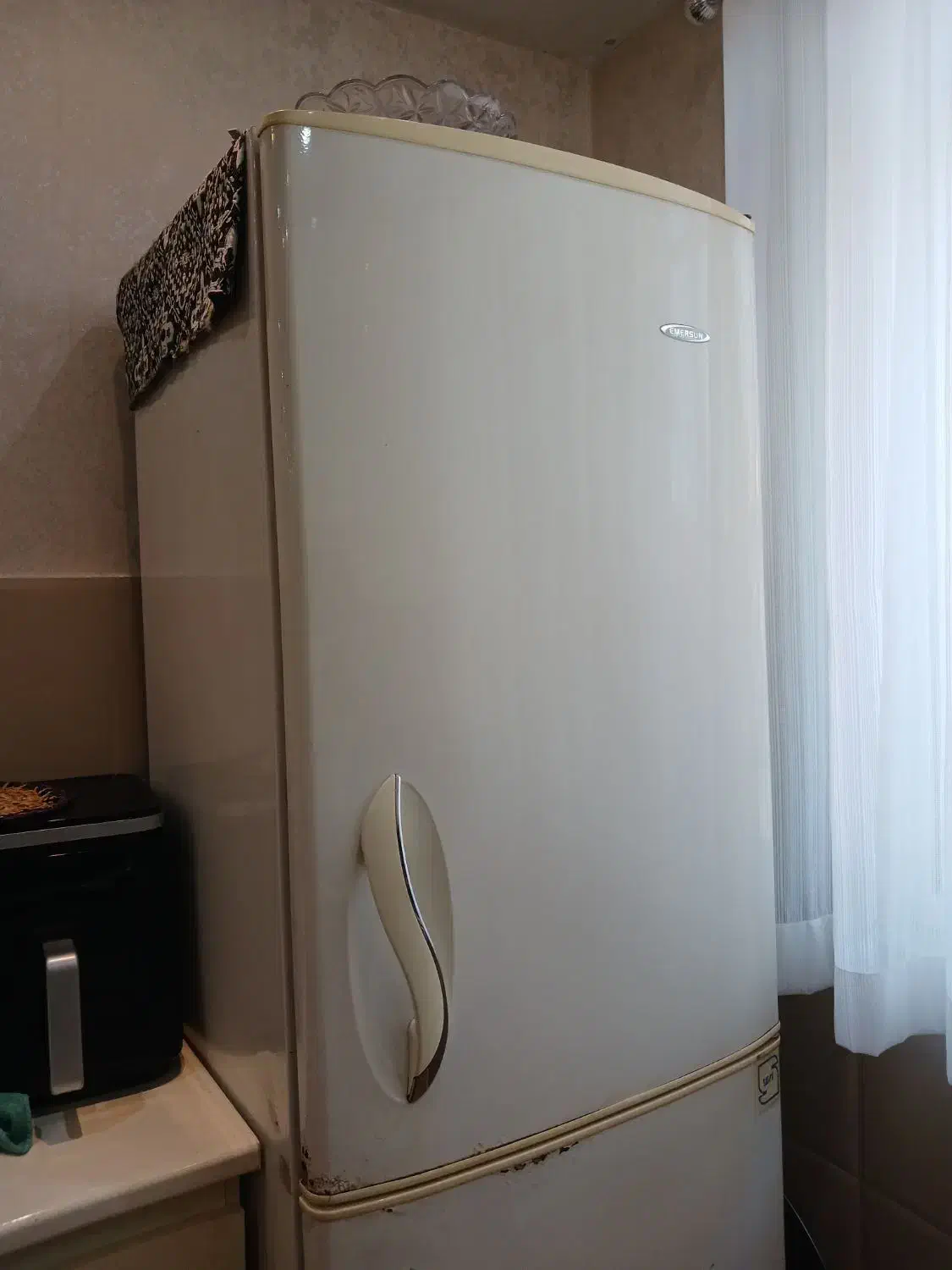 یخچال امرسان|یخچال و فریزر|رشت, منظریه|دیوار