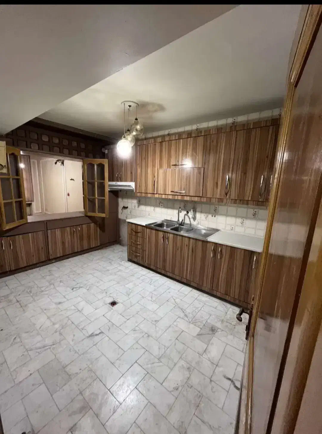 رهن و اجاره ۲ ساله آپارتمان ۱۶۰ متری سه خواب|اجارهٔ آپارتمان|اصفهان, عباسآباد|دیوار