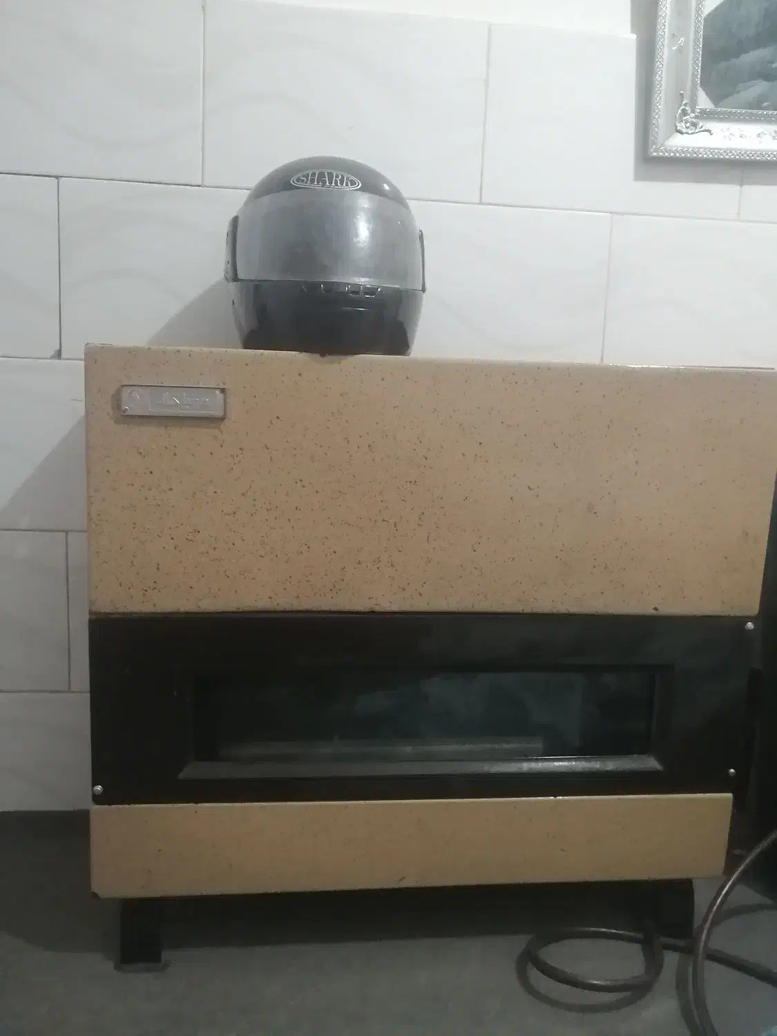 با سلام یک عدد بخاری گازی و کلاه کاست|بخاری، هیتر، شومینه|ساوه, |دیوار