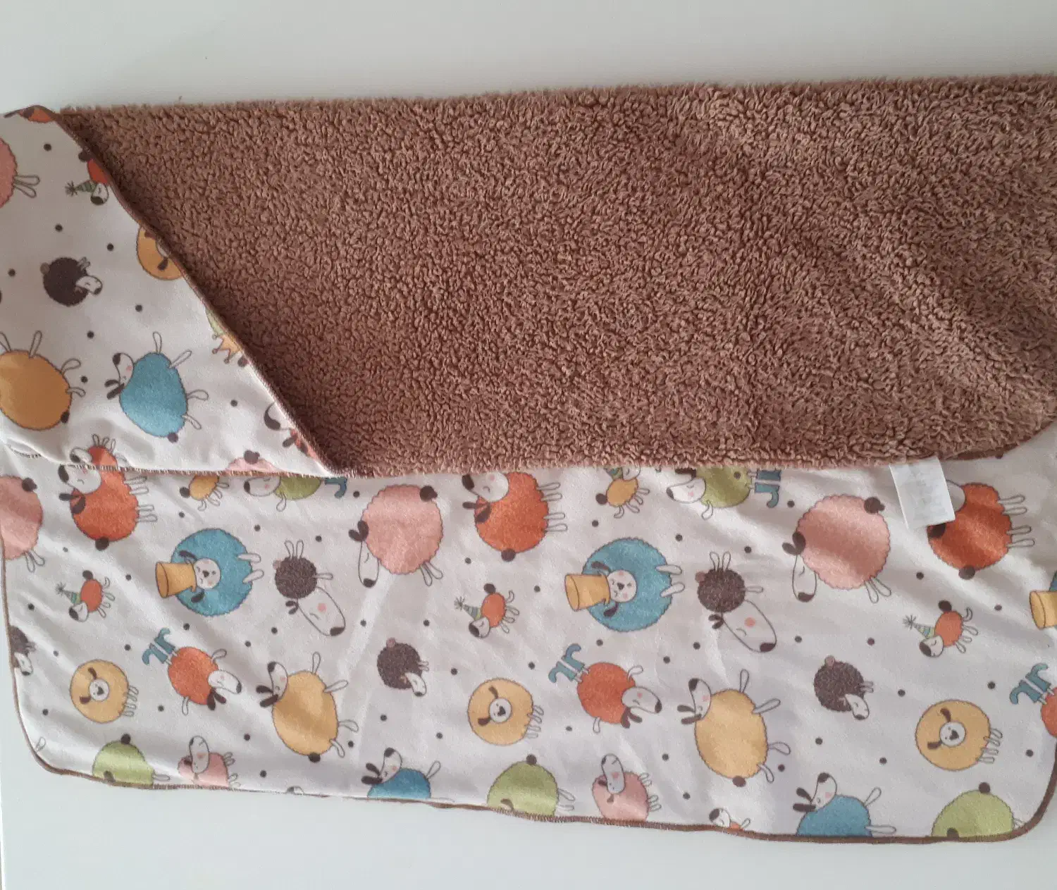 پتو دورپیچ کلاهدار|اسباب و اثاث بچه|شیراز, بعثت|دیوار