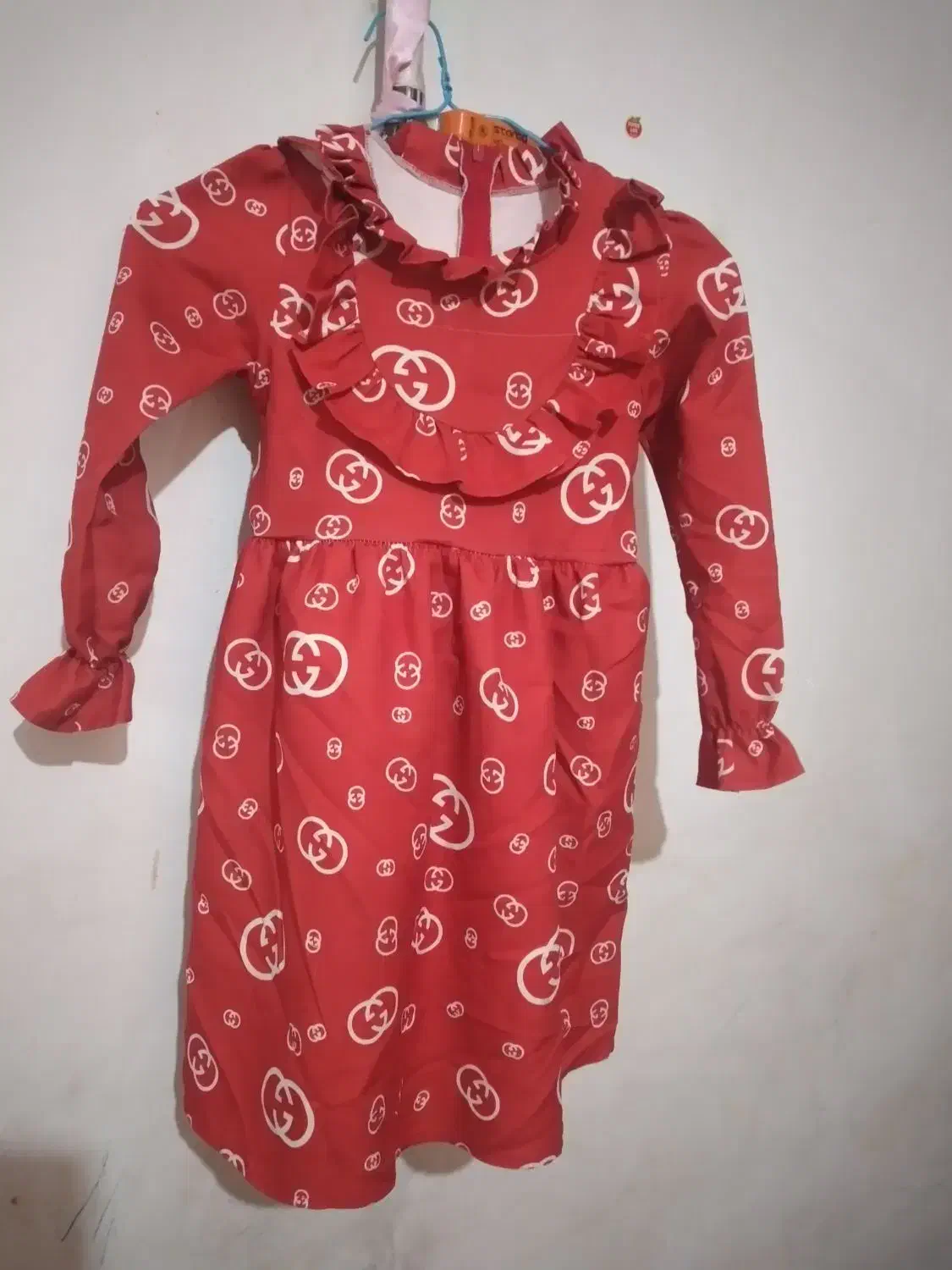 لباس های دخترانه. شیک. وتمیز|لباس|شادگان, |دیوار