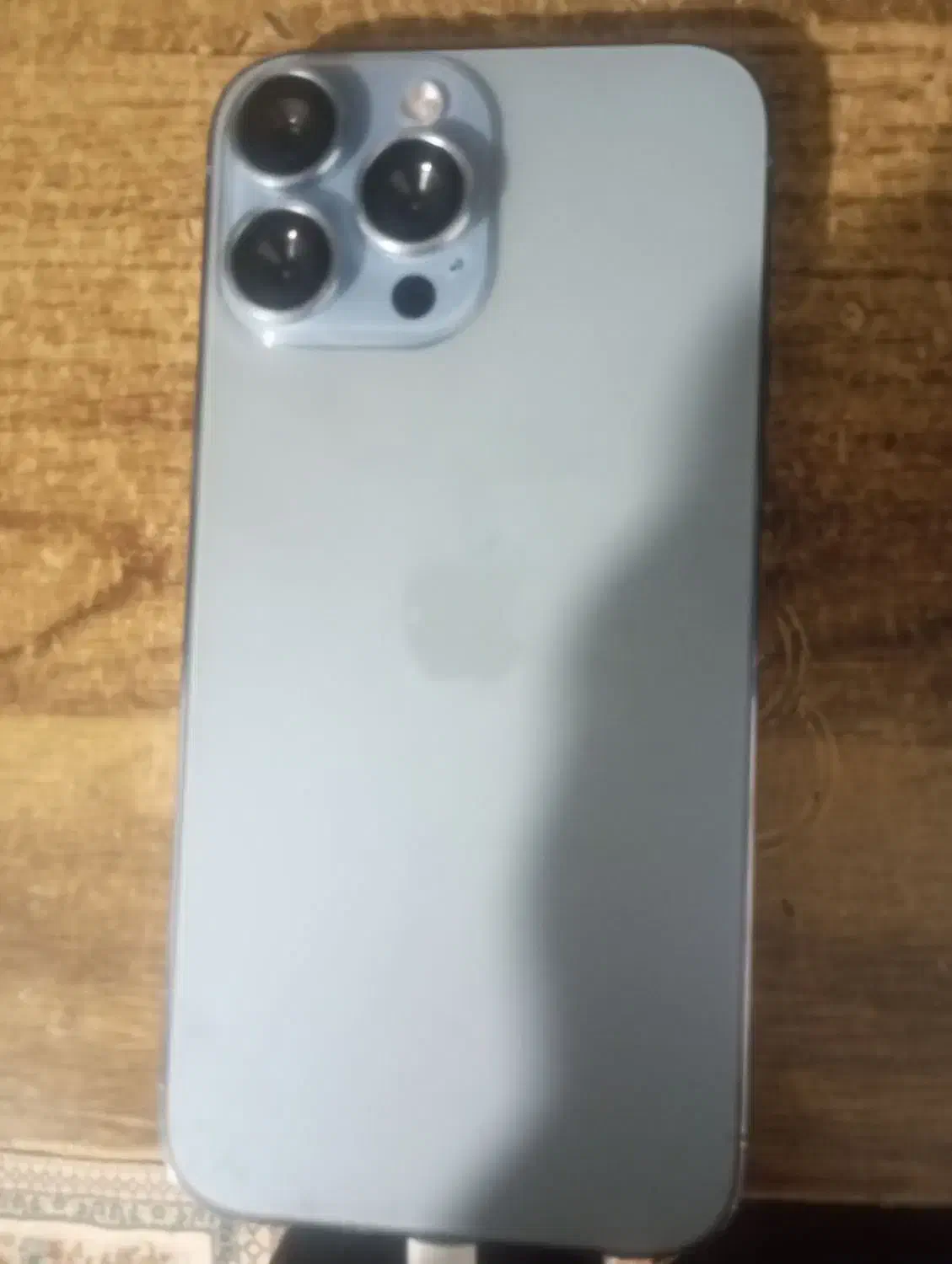 آیفون سالم در حد نوکارنکرده کابل شارژردارد|موبایل|انبارآلوم, |دیوار