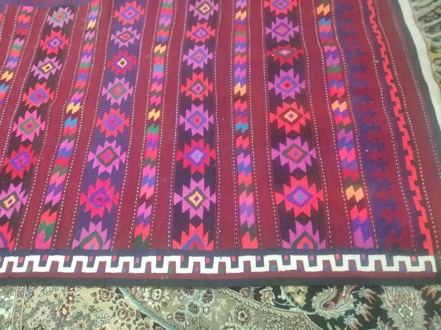 گلیم دستبافت قدیمی نونو|گلیم، جاجیم، گبه|قزوین, |دیوار