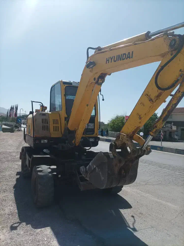 بیل چرخ لاستیکی ۵۵|خودرو سنگین|شیراز, احمدآباد|دیوار