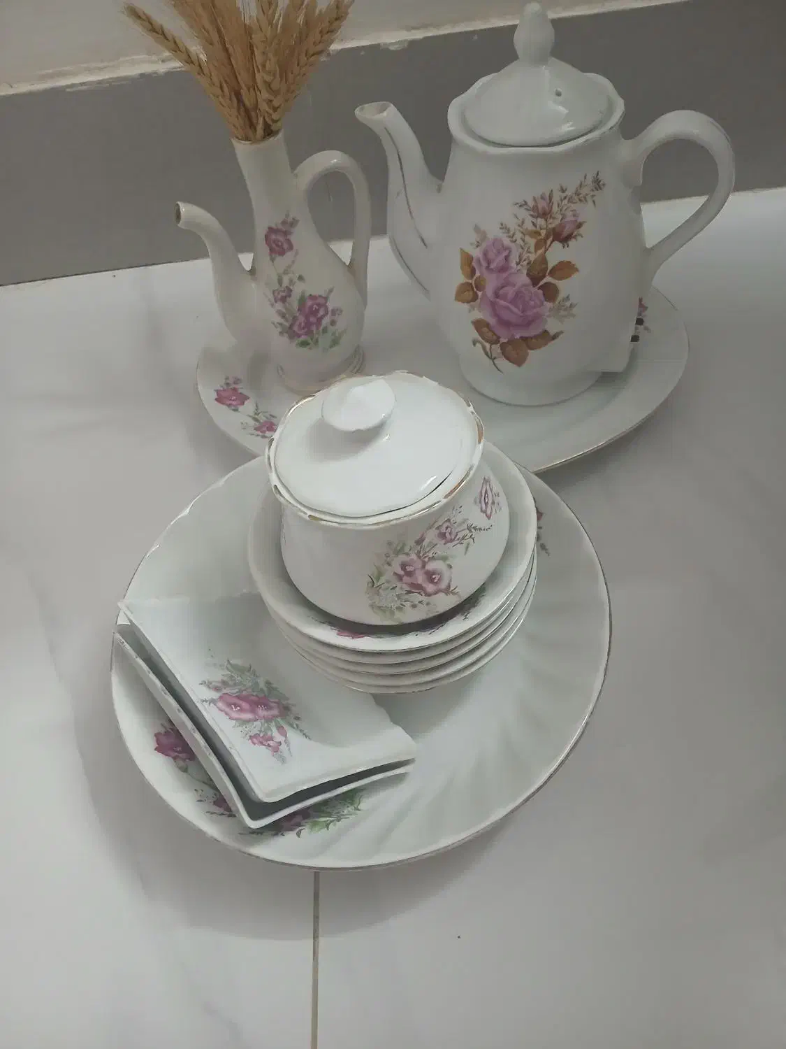 چینی گل قدیمی|ظروف سرو و پذیرایی|نیشابور, هفده شهریور|دیوار