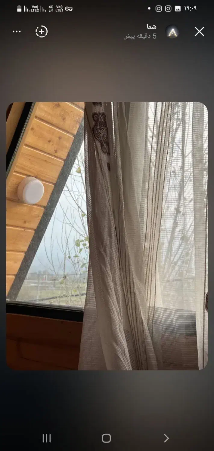 کلبه چوبی|اجارهٔ کوتاه‌مدت ویلا و باغ|رشت, توشیبا|دیوار