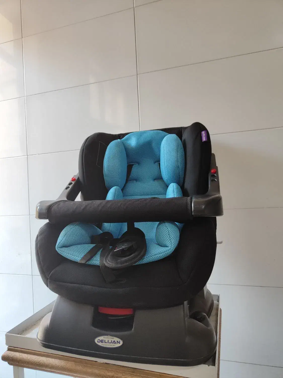 صندلی ماشین کودک|تخت و صندلی بچه|ماکو, |دیوار