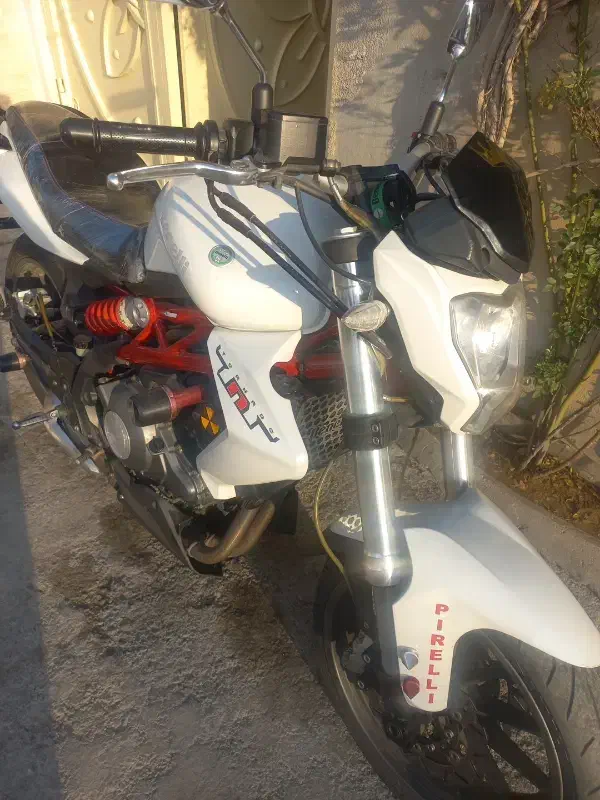 بنلی۳۰۰سی سی|موتورسیکلت|کرج, شهرک سهرابیه|دیوار