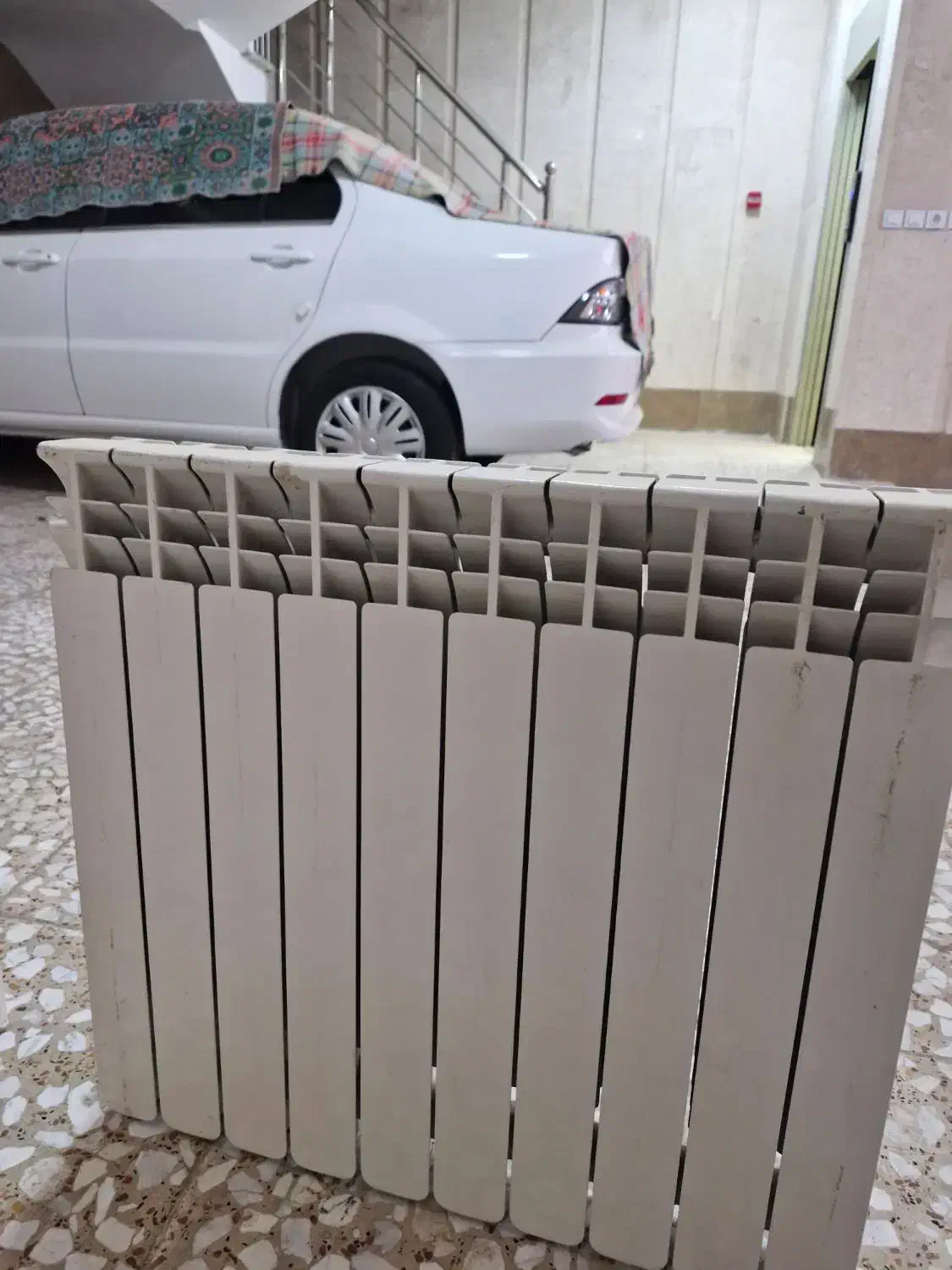 رادیاتور آلومینیومی سالم وتمیز|آبگرمکن، پکیج، شوفاژ|قزوین, |دیوار