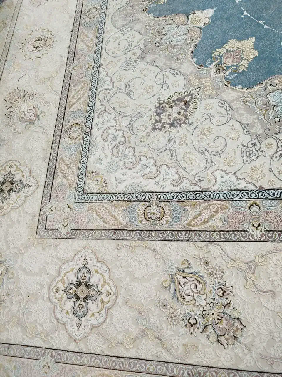 فرش تمیز و درحد نو|فرش|قم, شهر قائم|دیوار