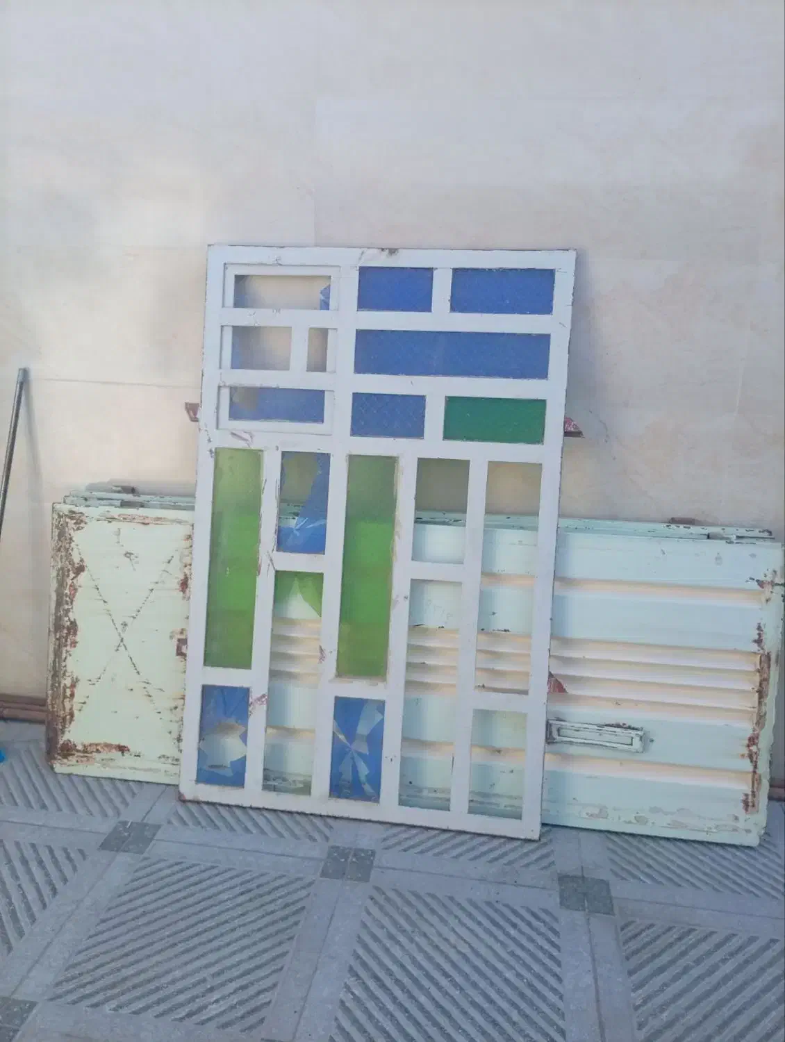 درب حیاط وپنجره|مصالح و تجهیزات ساختمان|پلدختر, |دیوار