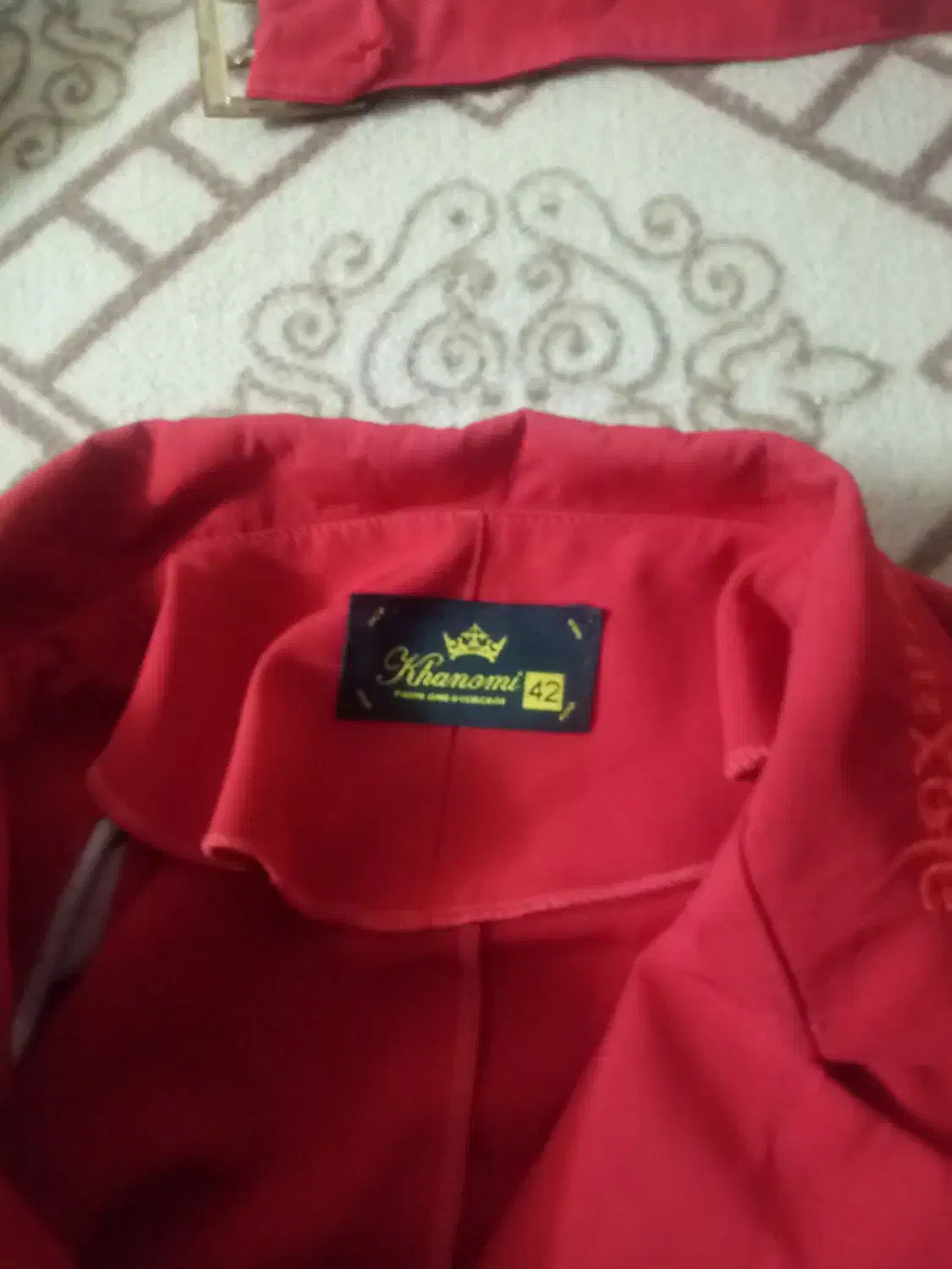 مانتو یک با استفاده شده|لباس|آران و بیدگل, |دیوار