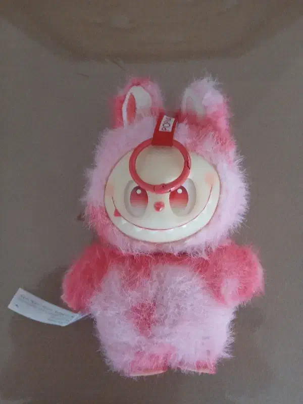 عروسک لبوبو|اسباب‌‌بازی|سرعین, |دیوار