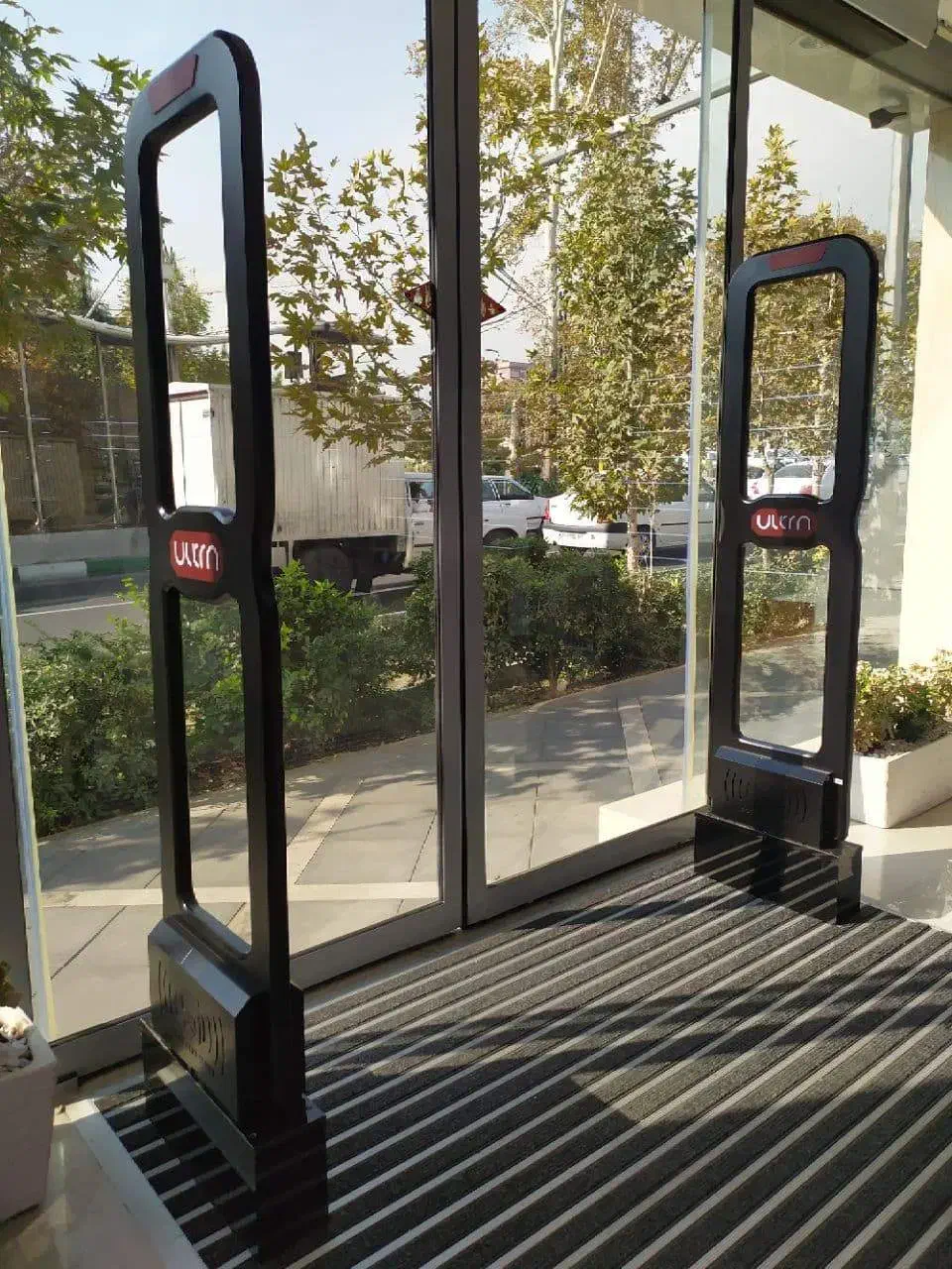 گیت مزون/پخش عمده دزدگیرضد سرقت پوشاک(نیتروگیت)|فروشگاه و مغازه|تهران, نجات اللهی|دیوار