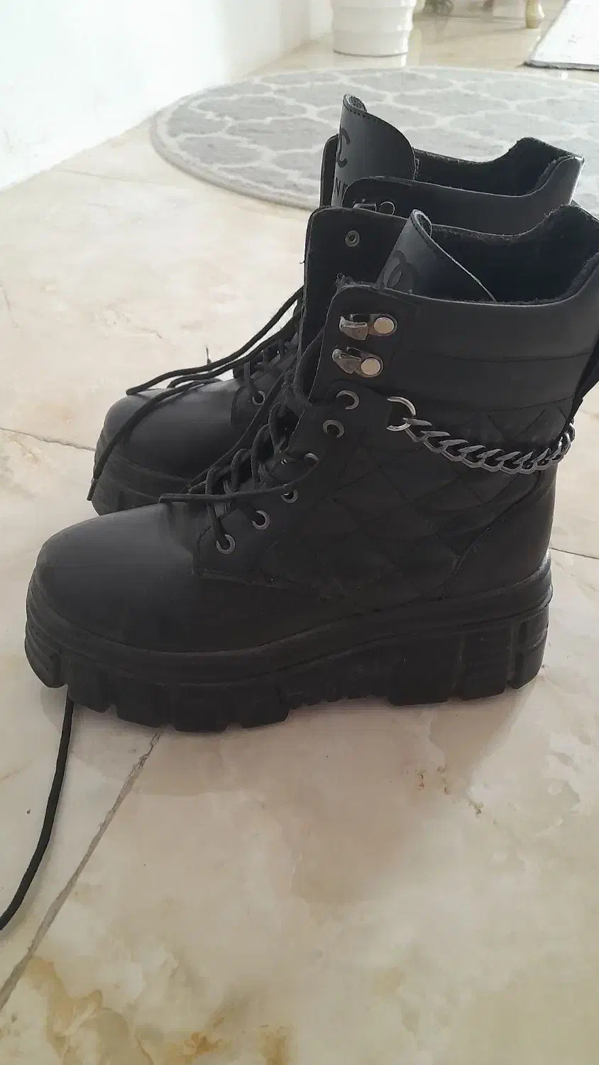 نیم بوت زنانه دخترانه|کیف، کفش، کمربند|ری, علایین|دیوار