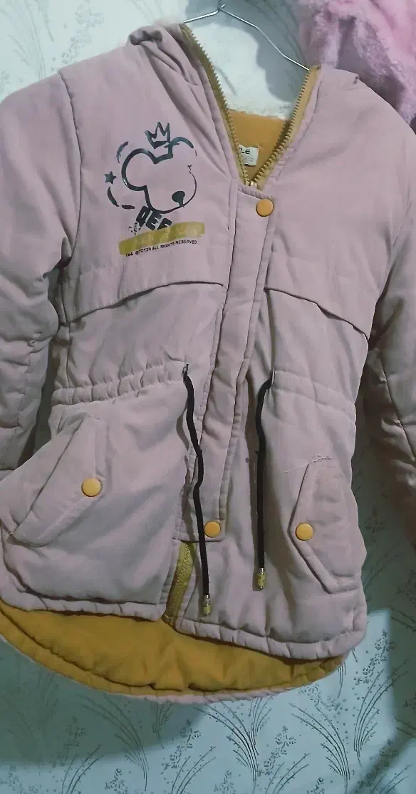 کاپشن دخترونه و کفش فوتسال|کیف، کفش، کمربند|ملایر, |دیوار