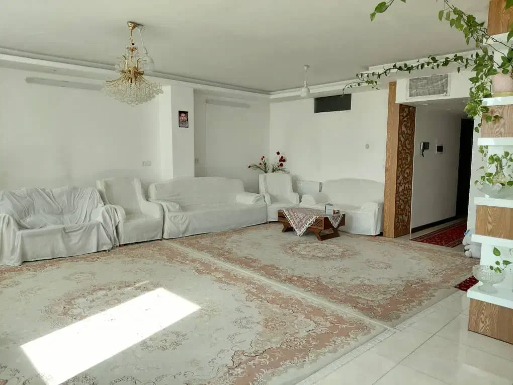 اپارتمان ۱۳۱ متری تک واحدی|فروش آپارتمان|برخوار, |دیوار