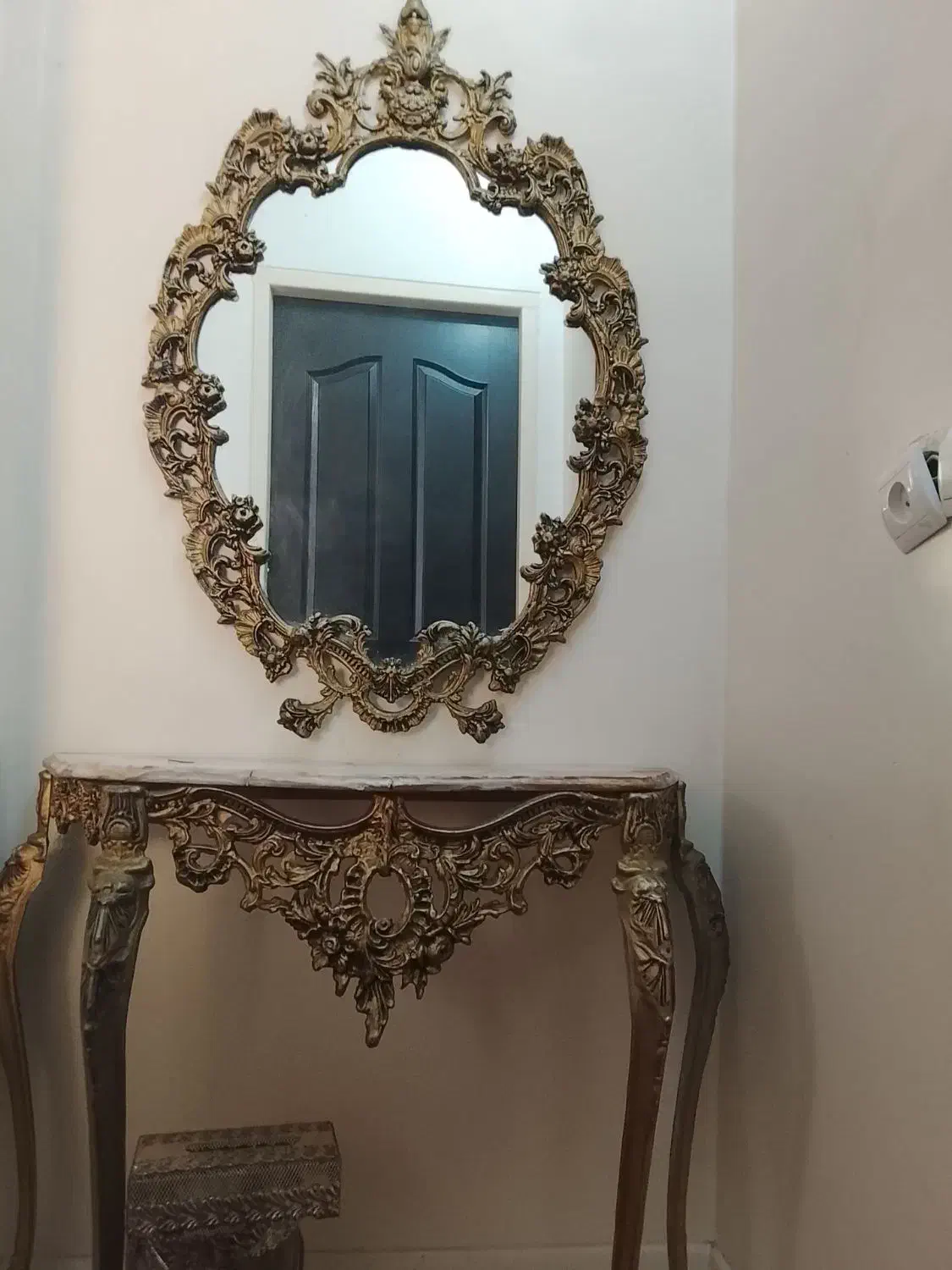 آینه و میز طرح برنزی|مبلمان خانگی و میز عسلی|تبریز, |دیوار