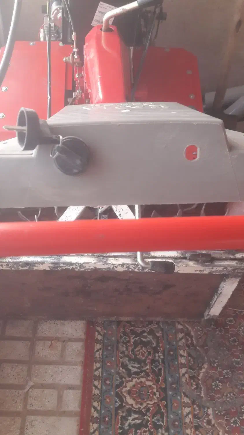 یک دستگاه تیلر چهارشاخ زنی زعفرانی|ماشینآلات صنعتی|تربتحیدریه, ترمینال|دیوار