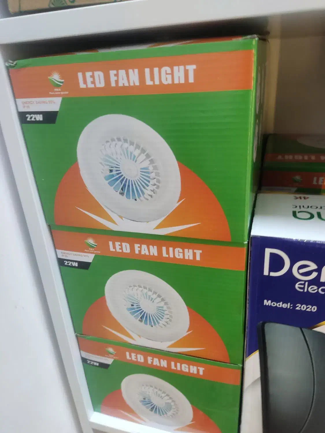 فروش عمده لامپ 22 وات پنکه ای زیر قیمت|لامپ و چراغ|شهریار, شهریار|دیوار