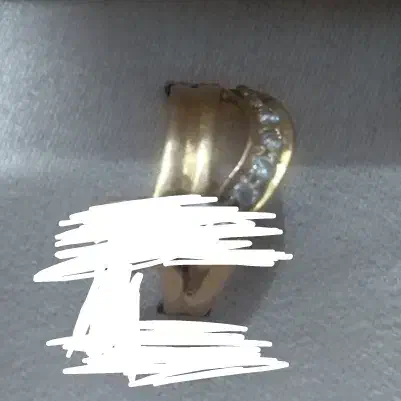 انگشتر طلا زنانه پیدا شده|جواهرات|یزد, |دیوار